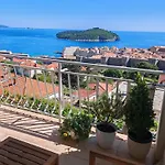 Anadora Ντουμπρόβνικ